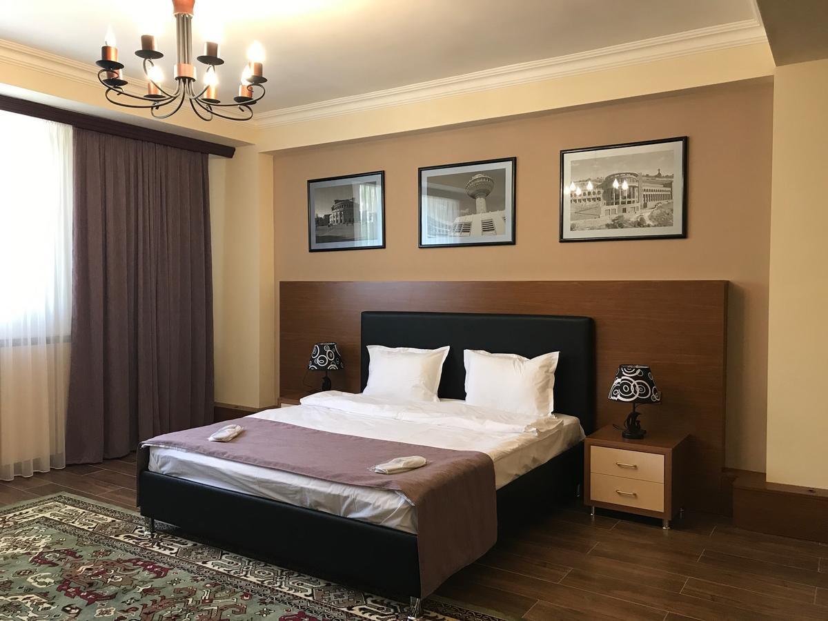 Hotel Plaza Viktoria Giumri Zewnętrze zdjęcie