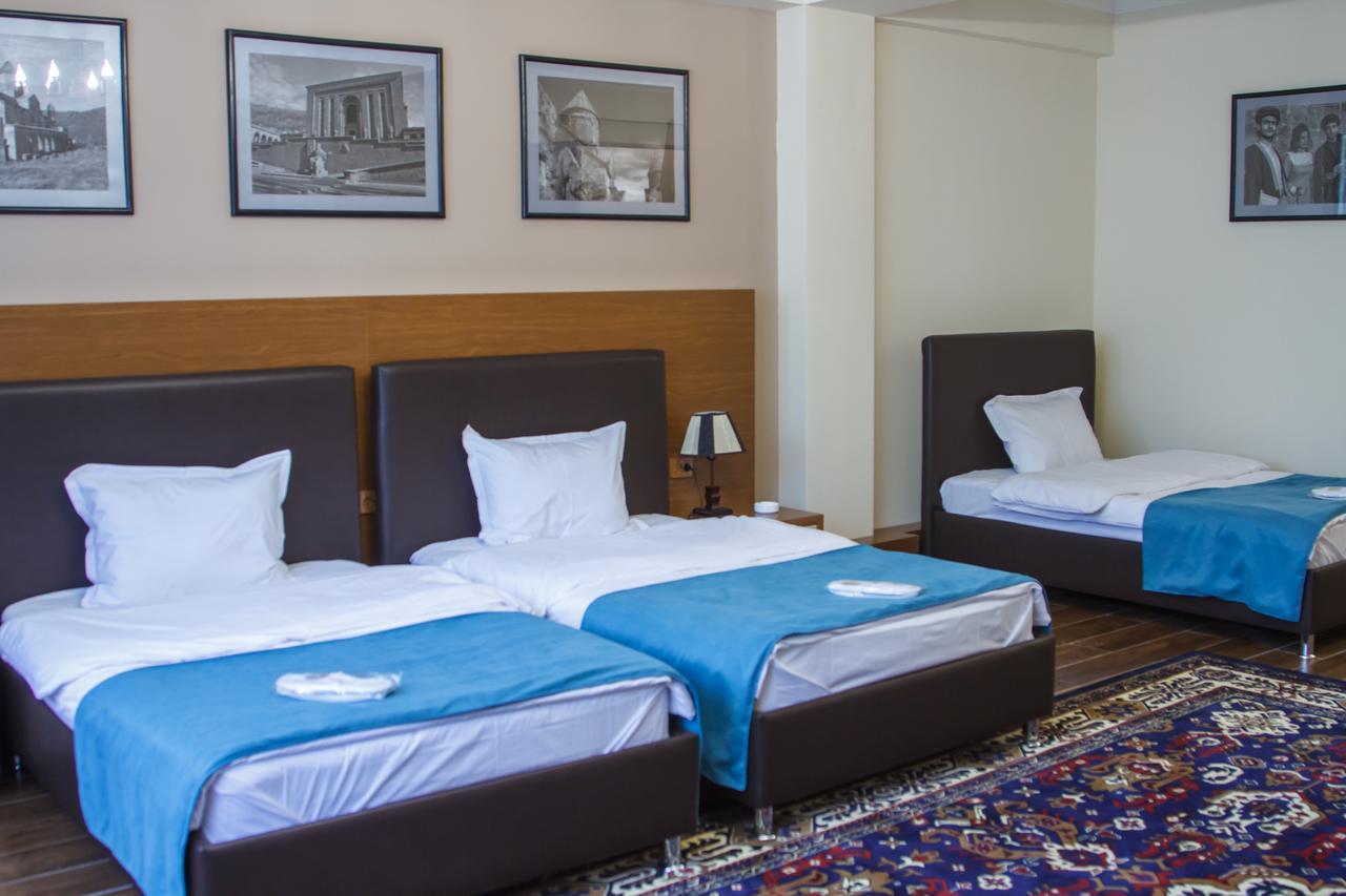 Hotel Plaza Viktoria Giumri Zewnętrze zdjęcie
